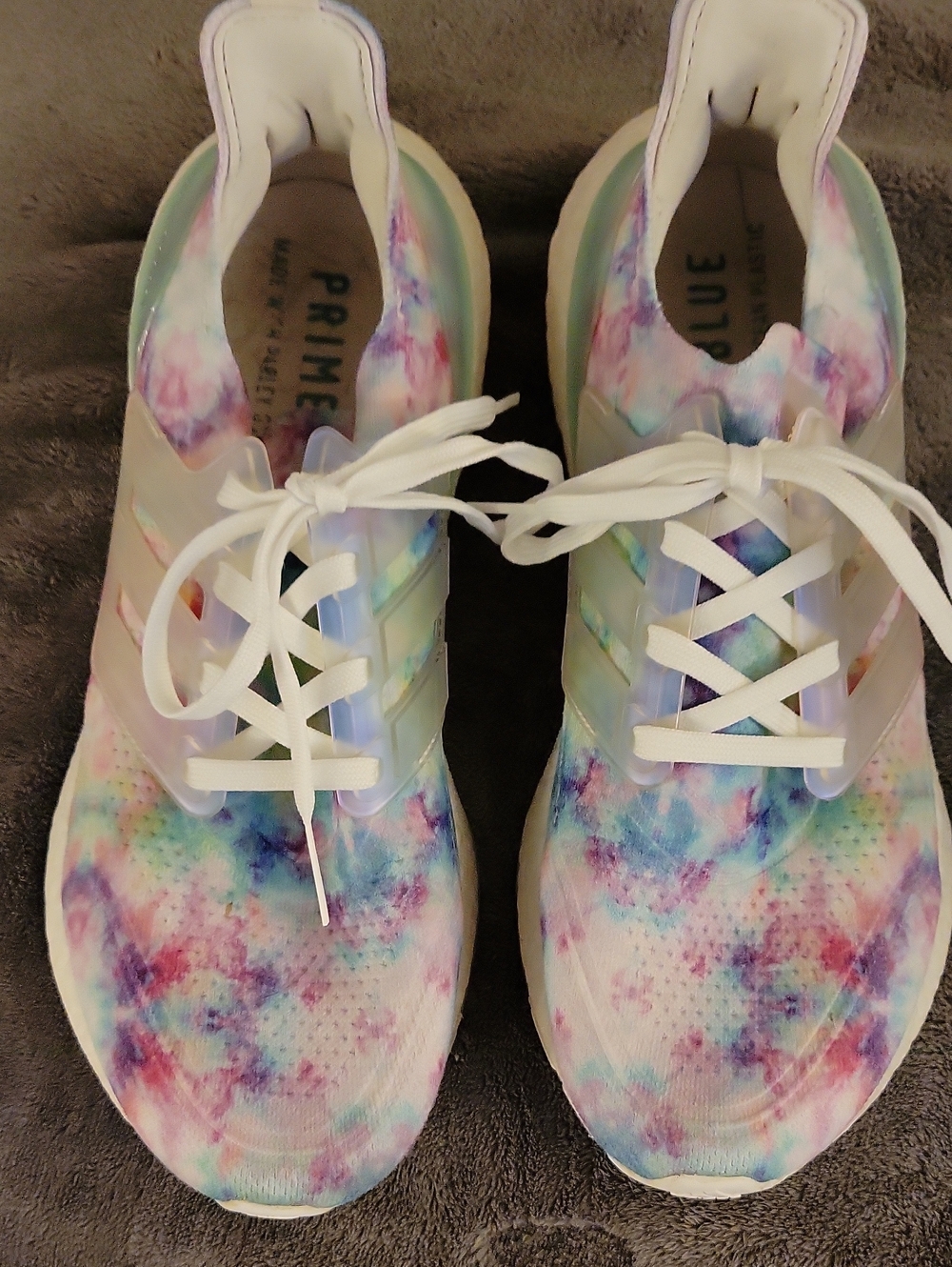 adidas Women’s Ultraboost size 9.5 Tie-Dye Running Shoes